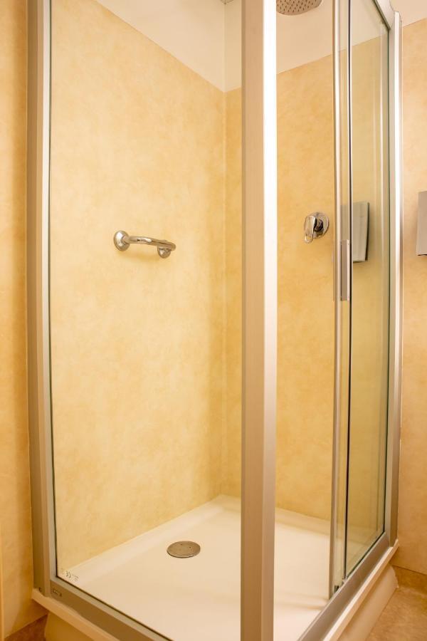 Rija Bauska Hotel Екстер'єр фото