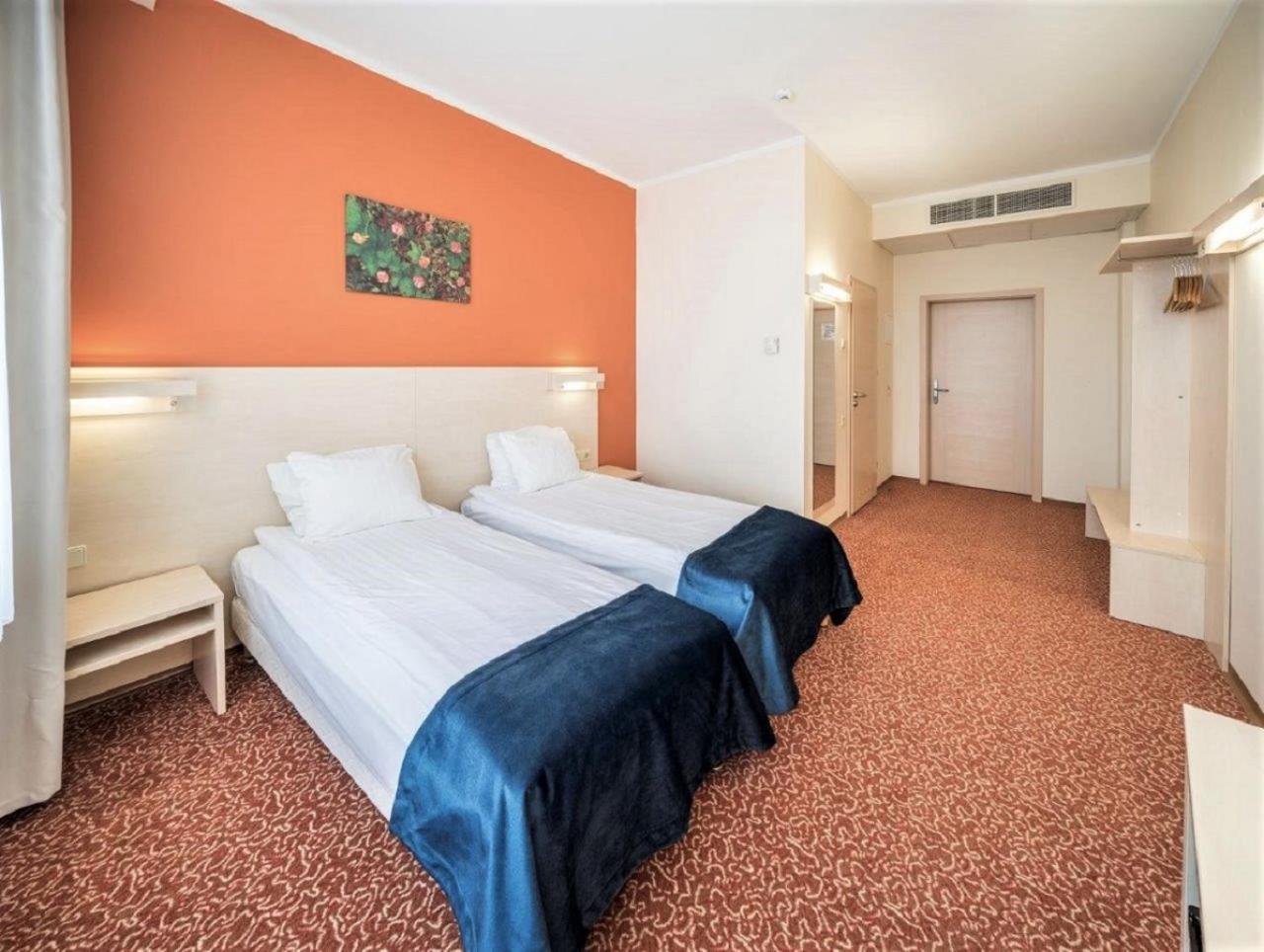 Rija Bauska Hotel Екстер'єр фото