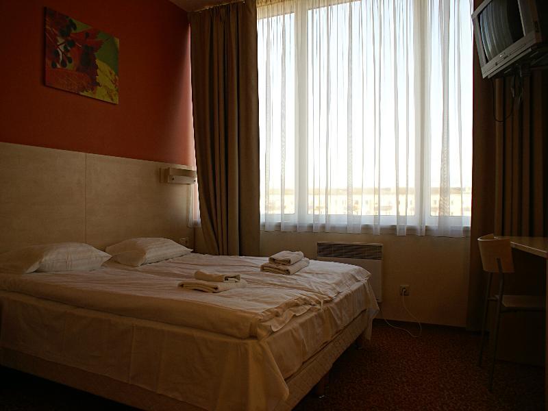 Rija Bauska Hotel Екстер'єр фото