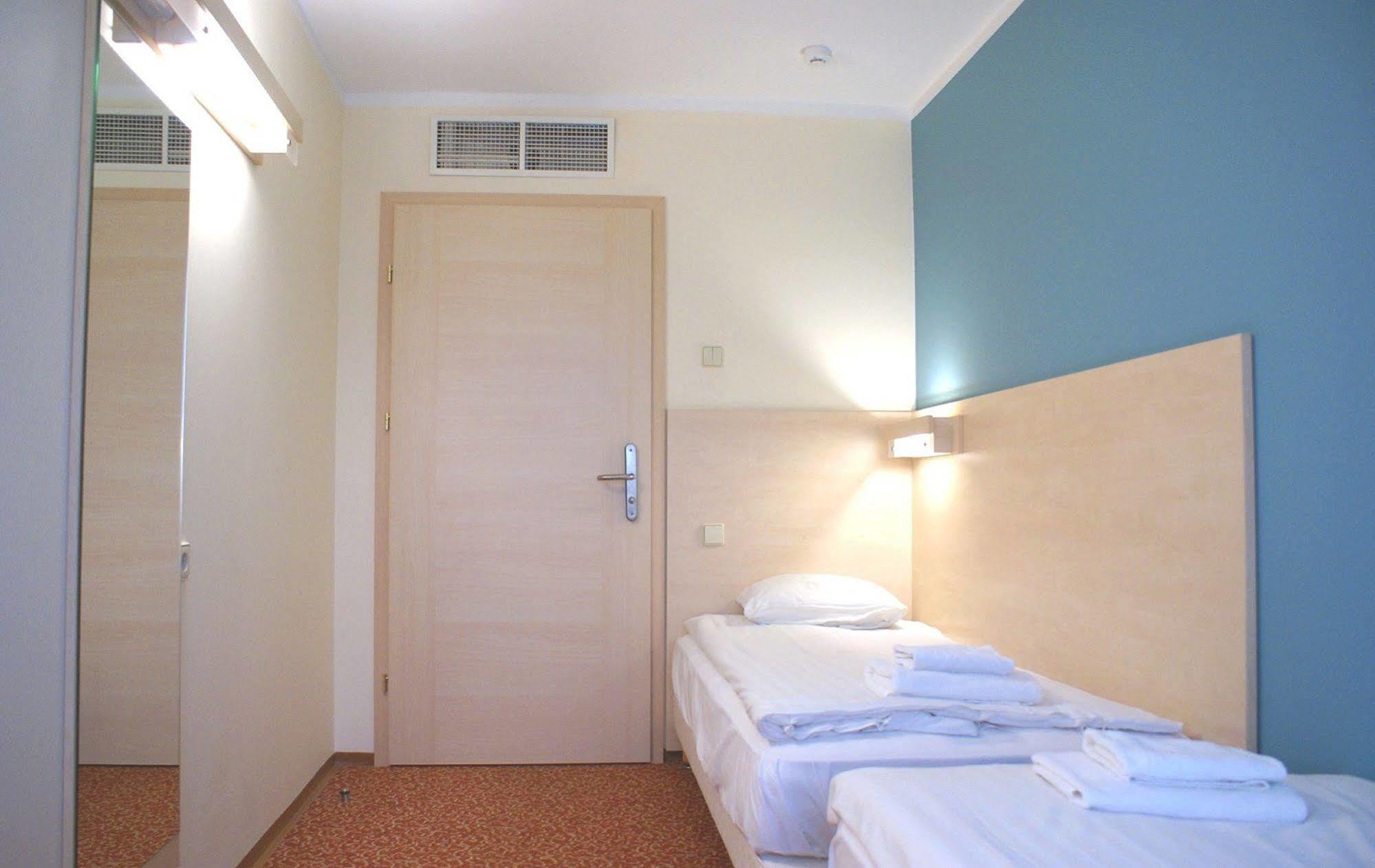Rija Bauska Hotel Екстер'єр фото