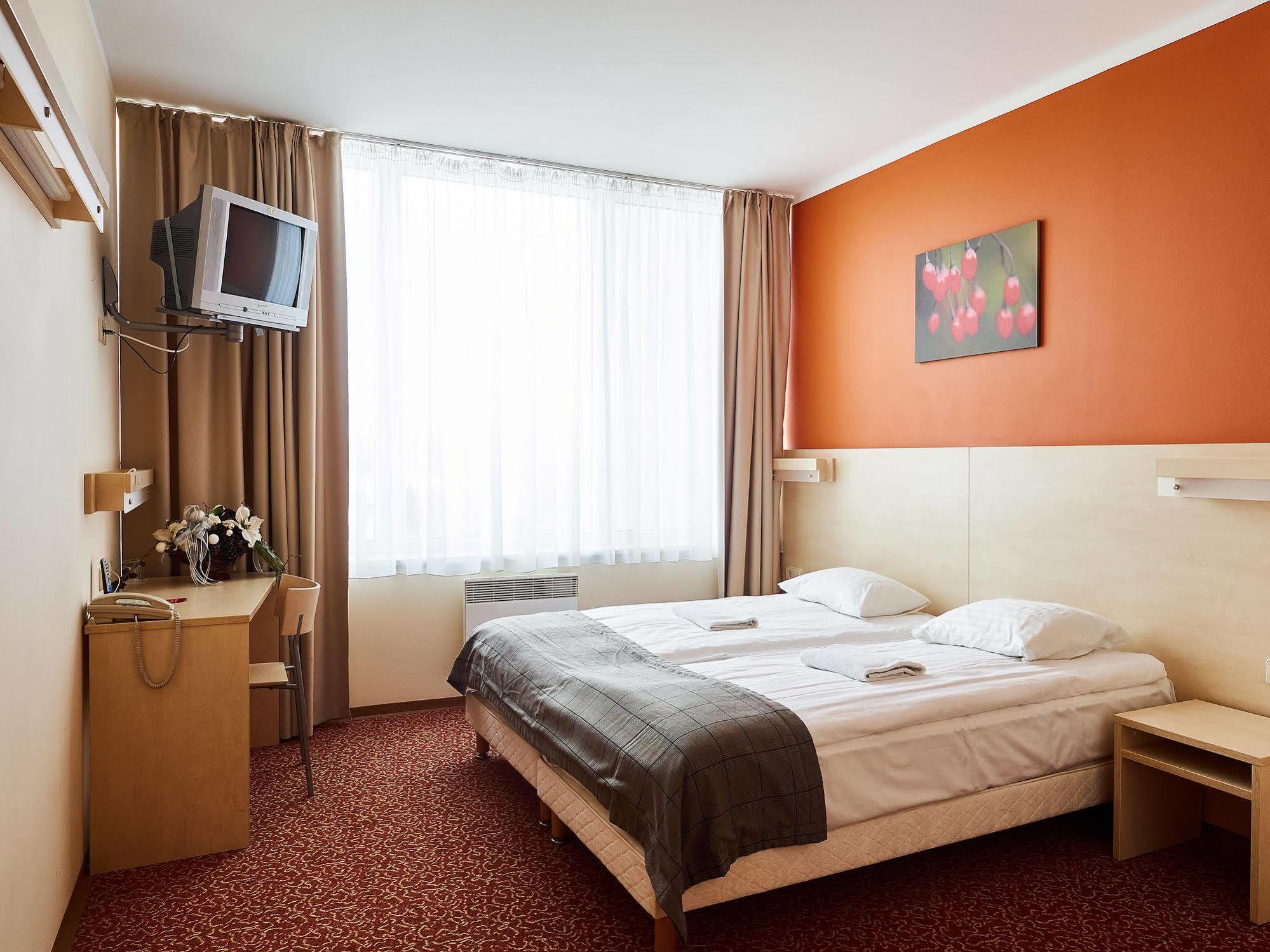 Rija Bauska Hotel Екстер'єр фото